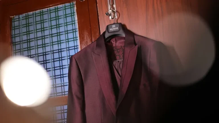 정장 보관, 옷걸이 어깨선 관리가 중요한 이유
